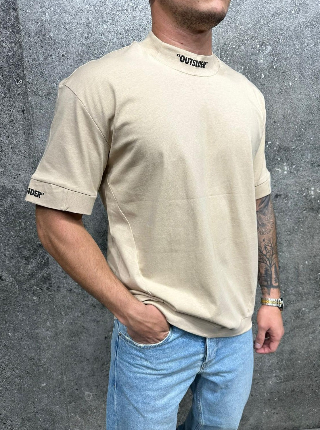 T-Shirt Outsider